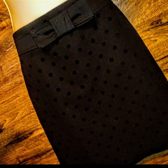 Loft Midi Pencil Skirt Size 8 Velveteen Bow Tie at Waist Back Slit NWOT - Picture 3 of 11